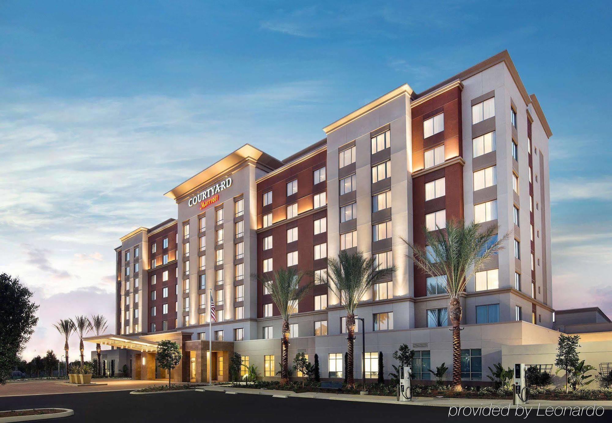 Courtyard By Marriott Irvine Spectrum Экстерьер фото